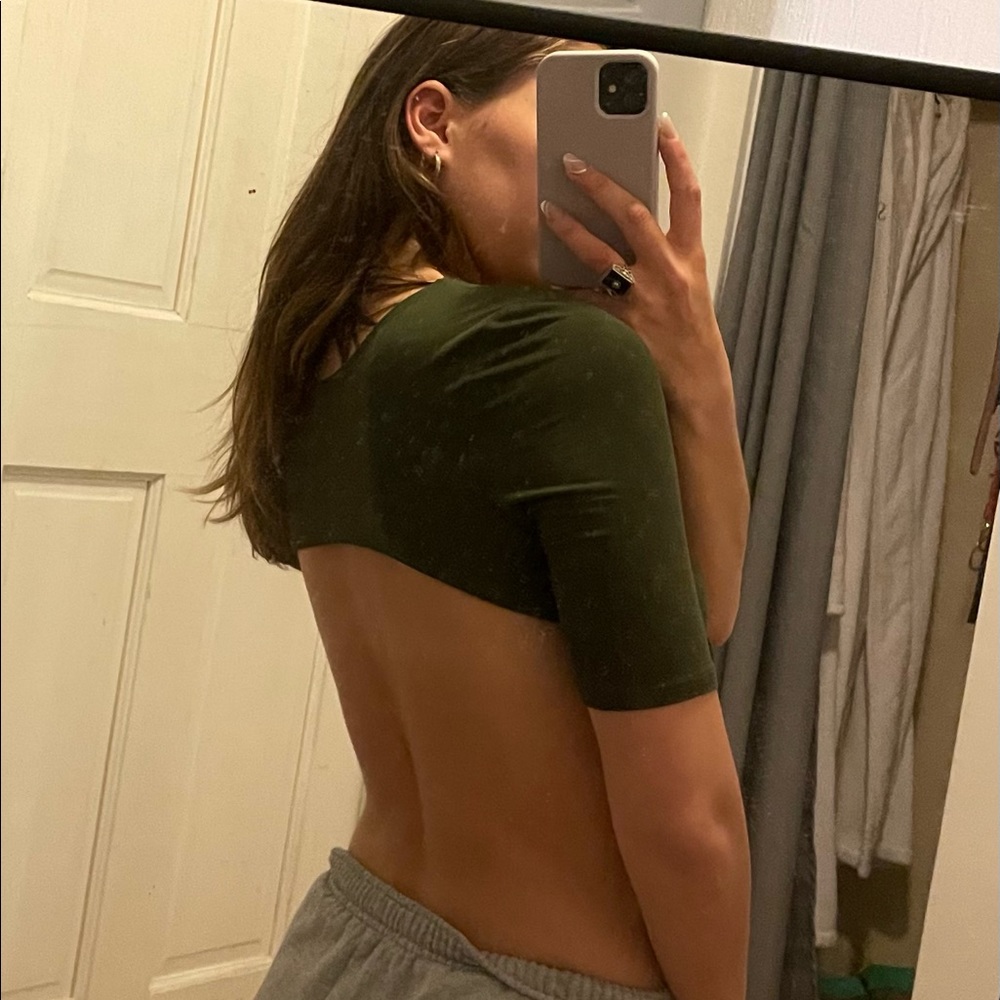 Green top - Picture 4 of 4